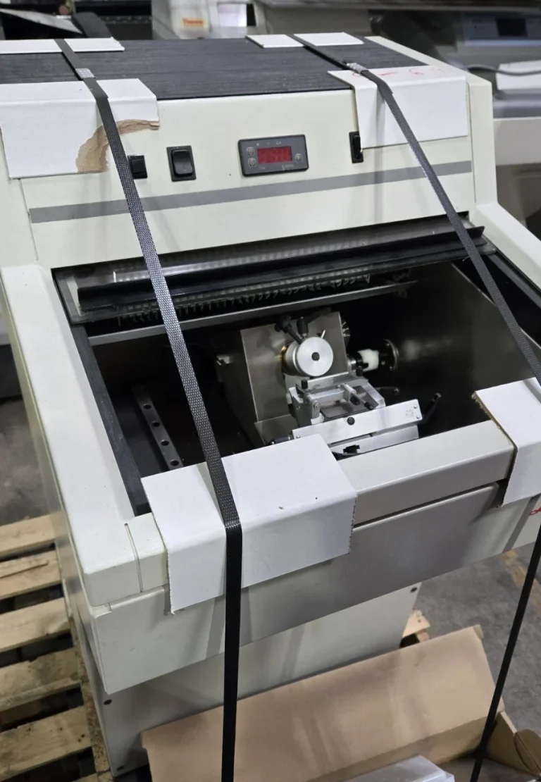 Leica CM1510S-3 Cryostat Leica CM1510S-3 Cryostat