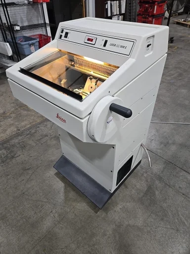 Leica 1510S Cryostat Leica 1510S Cryostat