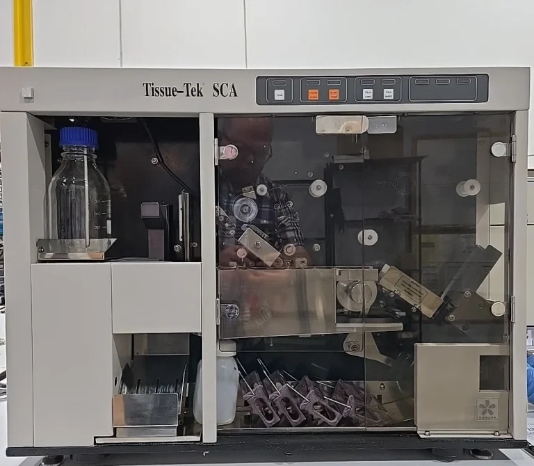 Tissue-Tek SCA Coverslipper With Fume Extraction System Tissue-Tek SCA Coverslipper With Fume Extraction System