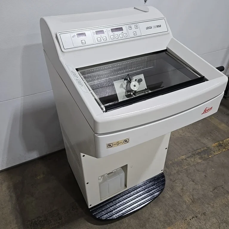 Leica CM1850 Cryostat Microtome Leica CM1850 Cryostat Microtome